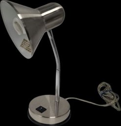 Classic Metal Desk Lamp. Tested