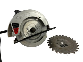 Skilsaw 7.25in Circular Saw (Tested And Working) With Additional Blade