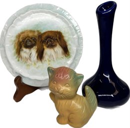 A Stunning Classic Plate With The Design Of Two Dogs And Van Briggle Blue/Black Vase And Kitten Miniature - 7