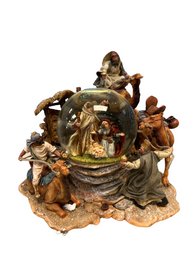 Nativity Scene Snow Globe By Character Collectables (8x8x7)