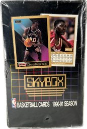 BOX BASKETBALL - Unopened 1990-91 Skybox Basketball Cards