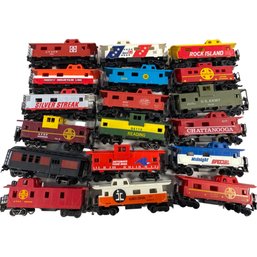 Fun Miniature Model Trains 18 IN TOTAL (1.5x1.5x5)