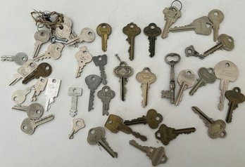 30 Assorted Keys