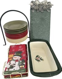 Christmas- Decor, Baskets, Serving Plates, Golden Retriever Rug