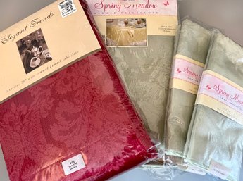 2 Damask Tablecloths & 2 Sets Of 4 Damask Napkins- New In Packages