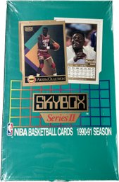 BOX BASKETBALL - Unopened 1990-91 NBA Skybox Series 2 Basketball Cards