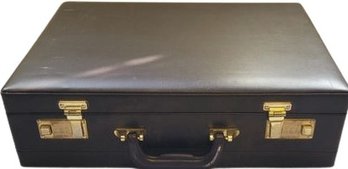 Classic  Briefcase PU Leather . Used - Good. 18'x13'x5.5'.