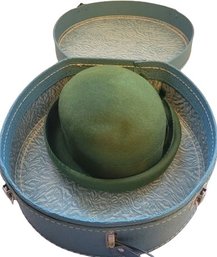 Vintage Glamour Felts  1930s Womens Hat 100 Wool With Case.