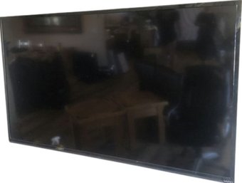 Vizio 63 TV With Remote And Wall Mount