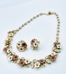 Flower Necklace & Matching Clip Earrings. White Beads, Taupe & White Flowers. Goldtone.