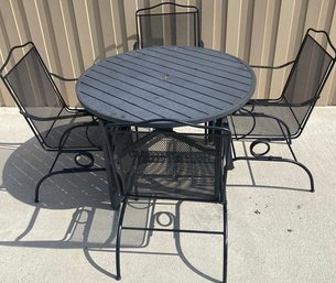 Patio Furniture Set With Collapsible Table (42x42x26)