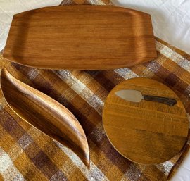 Wooden Serving Trays, Wooden Cheese Board With Knife & Fabric Plaid Table Cloth