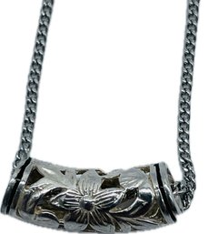 Silver Pendant With Flowers And Chain. 2.63 G
