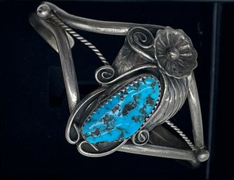 Sterling And Turquoise Bracelet With Rose Design. 22.00g