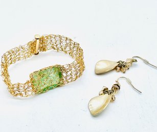 Goldtone Bracelet With Green Gemstone. Goldtone Pierced Earrings With Light Brown Beads.