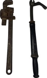 Antique Wrench And Nail Puller L16