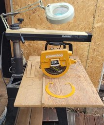 DeWalt 7730 Radial Arm Saw Turns On