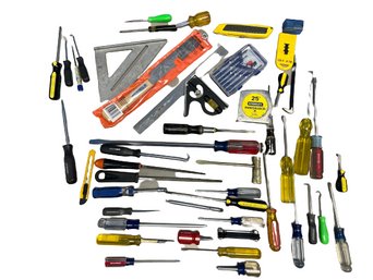 Screw Drivers, Tape Measure, Knives & More! Screw Drivers Are 3.5-16.5in Long