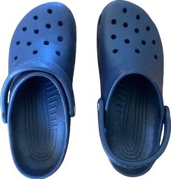 New Without Tags Crocs Macey Blue Mens Size 8. Womens Size 10