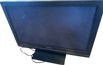 Panasonic TV: Working,Black,Great Condition - 47x27 Inches