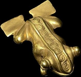 Frog Pendant. 24 Karat Gold Electroplate. Metropolitan Museum Of Art.