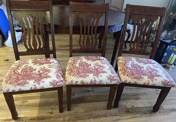 Set Of 4 Dining Room Chairs With Red Fabric Print, 39' Tall Back. Seat 18' Deep X 17' Tall