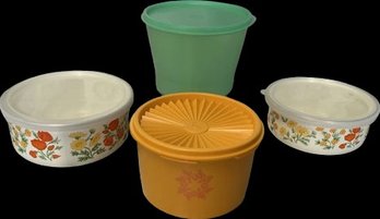 Vintage Plastic Storage Containers With Lids: Largest Is 6x7.5
