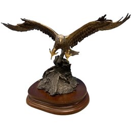 Fine Pewter American Bald Eagle Statue (8x11)