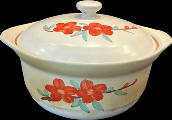 Ceramic Baking Dish With Lid And Painted Floral Design. 9.5x3.5