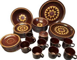 Set Of Vintage Ceramic Dish-ware By Casual Ceram Japan, Platter, Serving Bowl, 4 Lg Plates, 7 Sm Plates & More