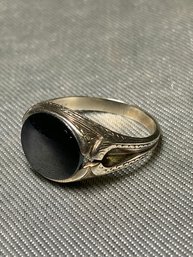 Mens Stamped 14K Gold Ring With Black Ovular Center Piece (Sizing Pictured)