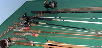 Fishing Pole Set W 3 Reels