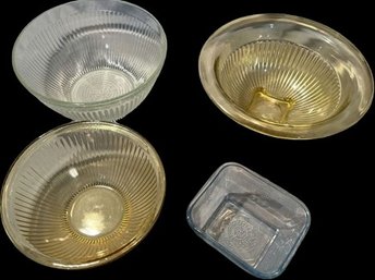 Four Vintage Glass Serving Bowls. Largest Is 9x4.5