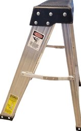 Warner 300lb Aluminum 3ft Ladder