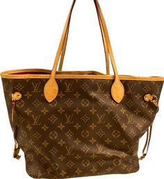 Louis Vuitton Neverfull Handbag 12.5Lx6.5Wx11.5H