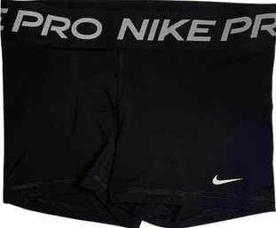 NikePro Ladies Shorts, Black, Size Medium