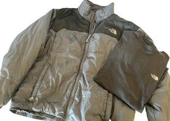 The North Face Mens Puffer Jacket & T-Shirt, Both XL