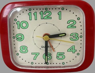 Quartz Plastic Retro Clock- 4.5in, Clock Is Functional