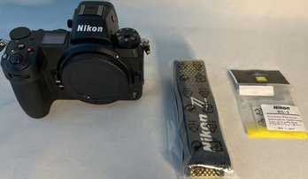 Nikon Z6 Mirrorless Camera