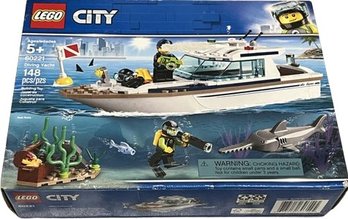 LEGO City Driving Yacht 148 Pcs. New In Box.