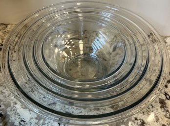 Pyrex Glass Bowl Set (4) Including Different Sizes Ranging From Smallest To Largest