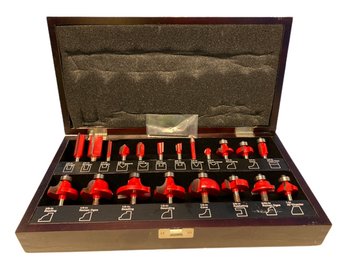 Craftsmen 75th Anniversary Router 20pc Bit Set (12x6.5x2.5)