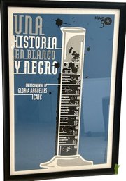 Una Historia En Blanco Y Negro Framed Poster