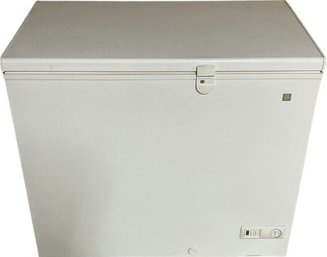 General Electric Deep Freeze Chest (7cubic Feet)-Tested And Working (External Dimensions 37x33x23)