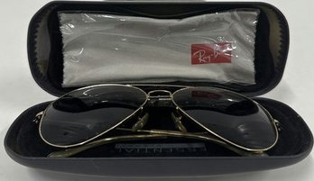 Ray-ban Aviator Model: 58014 Sunglasses With Case And Cleaning Cloth