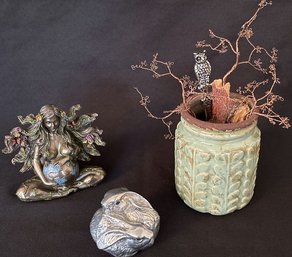 Mother Earth Sculpture, Bunnies, Green Pot With Wire