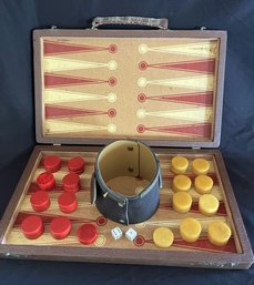 Vintage Back Gammon Game With Carrying Case