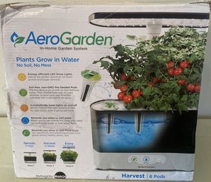 NIB Aero Garden In Home Garden System With 6 Pods