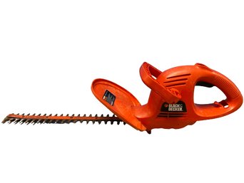 Black And Decker 17in Electric Hedge Trimmer