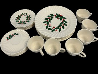 Christmas Plates, Dishes And Cups